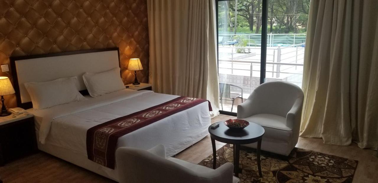 Metzy Residence Hotel Serrekunda Εξωτερικό φωτογραφία