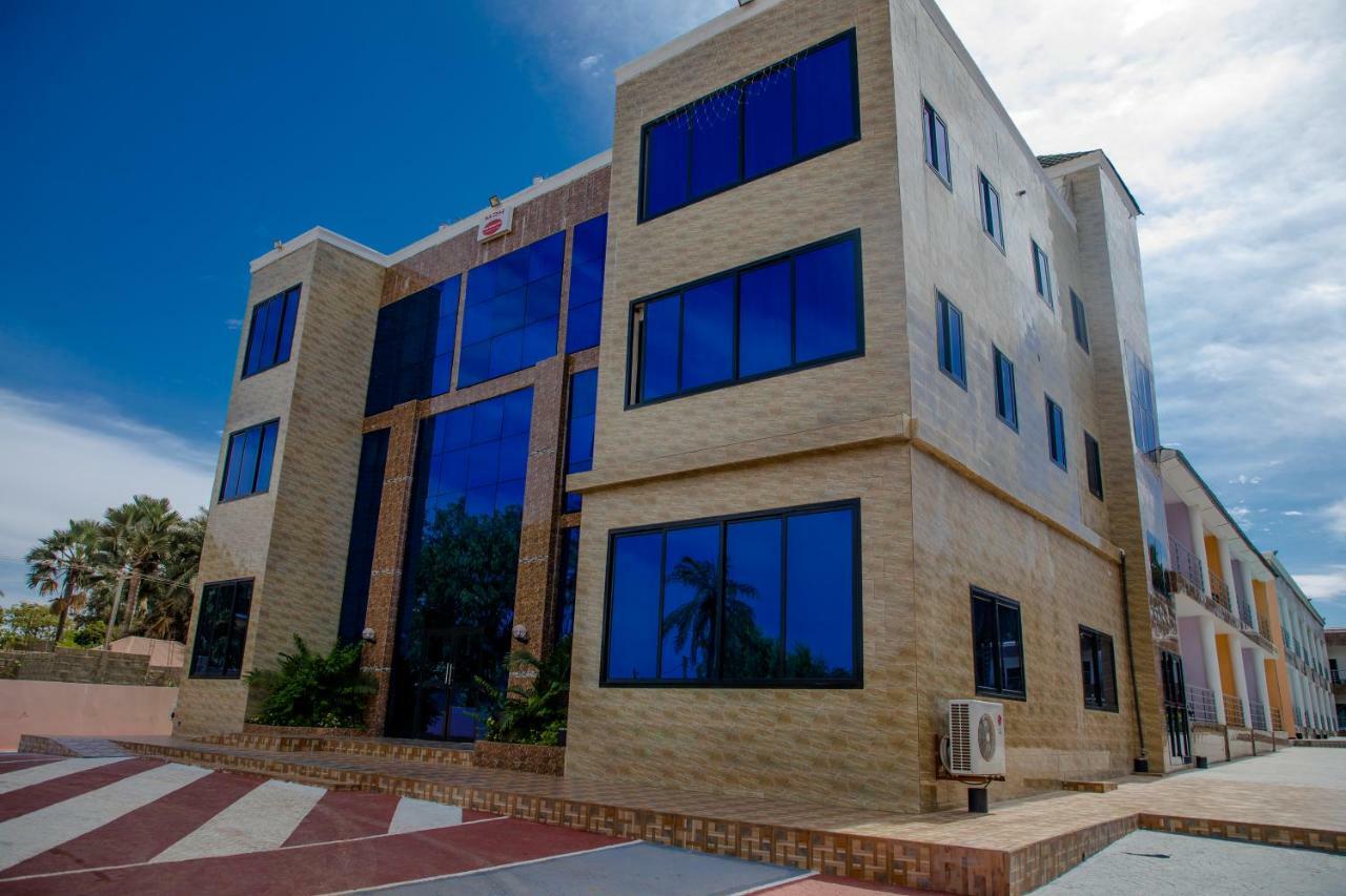 Metzy Residence Hotel Serrekunda Εξωτερικό φωτογραφία